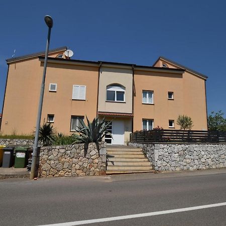Apartment Lucy Malinska Exterior photo